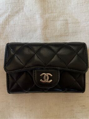 CHANEL Black Quilted Leather Card Case with Silver CC Hardware
